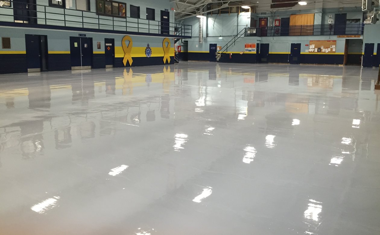 Gray epoxy
flooring in toronto industrial military base
